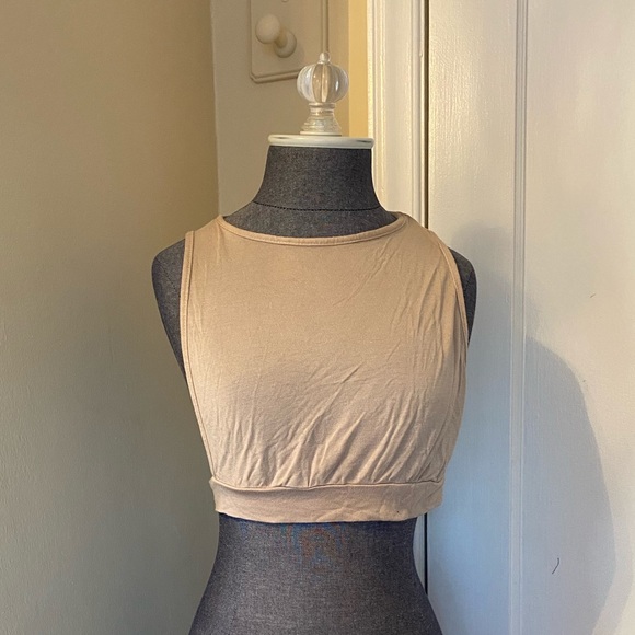 PrettyLittleThing Women’s Cream Cropped Top Size 6 - Picture 5 of 10